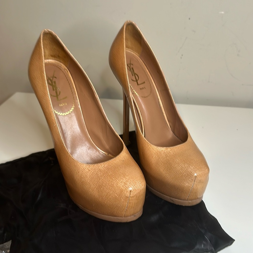 YSL Tribtoo 105 pumps